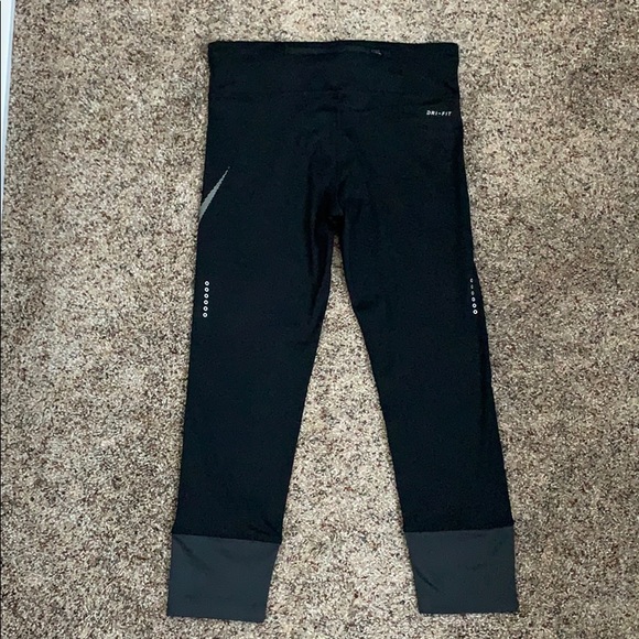 Nike Dri-Fit crop leggings, small - Picture 5 of 9